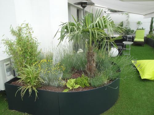 Massif végétal, Jardinière aluminium créée sur-mesure